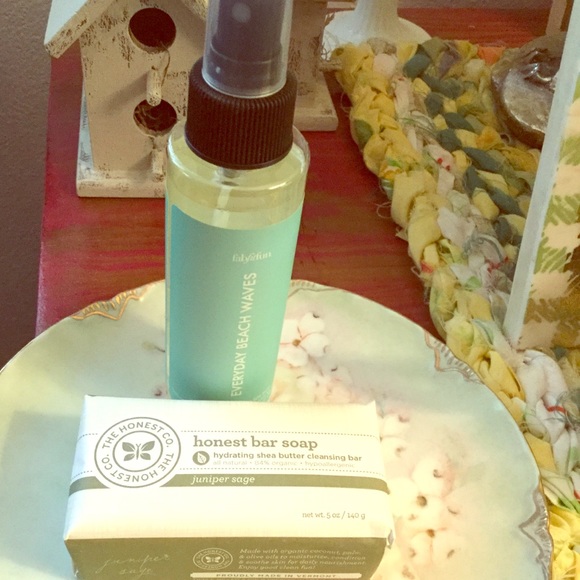 Honest Bar Soap & Everyday Beach Waves Spray - Picture 1 of 1